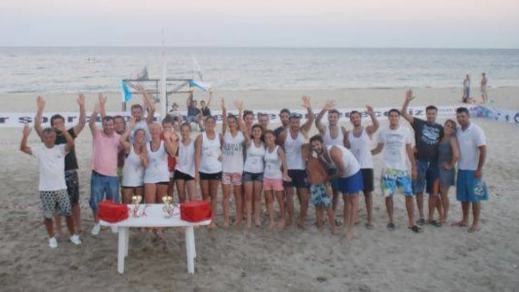 Gümüşyaka'da Beach Volley Turnuvası