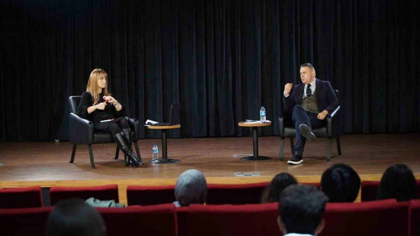 Hukukçular uyarıyor: ''Seni seviyorum' demek taciz sayılabilir'