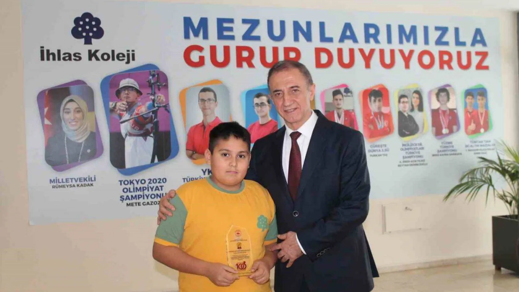 İhlas Koleji öğrencisinden resimde Türkiye birinciliği