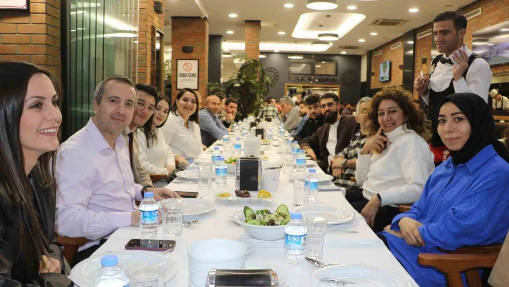 İhlas Medya Grubu'nun Ankara çalışanları iftar yemeğinde bir araya geldi
