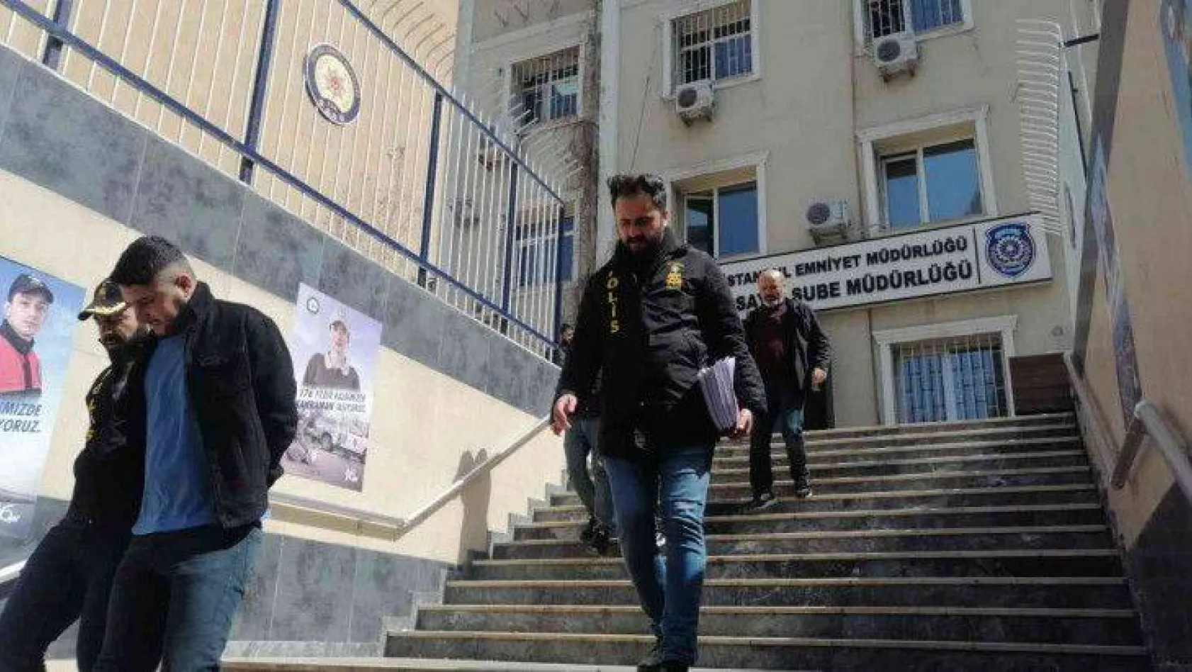 İstanbul'da 14 ev soyan hırsızlar yakalandı