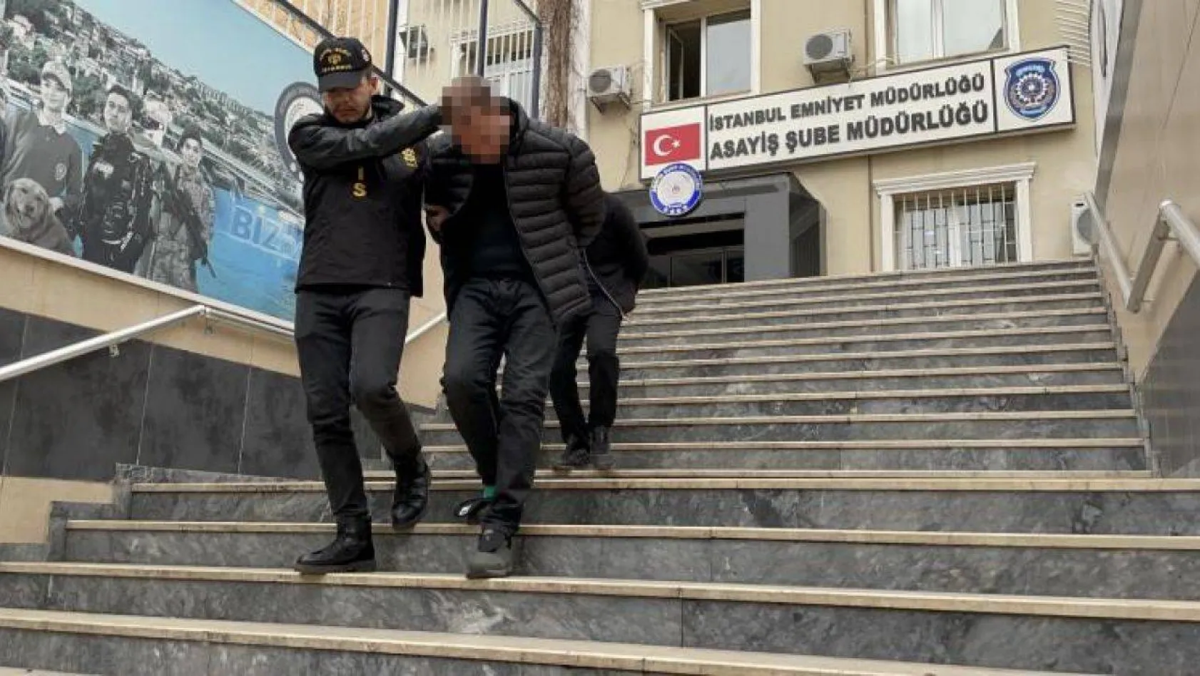 İstanbul'da 5 ayrı hırsızlık olayının şüphelileri, çaldıklarını valize koydu