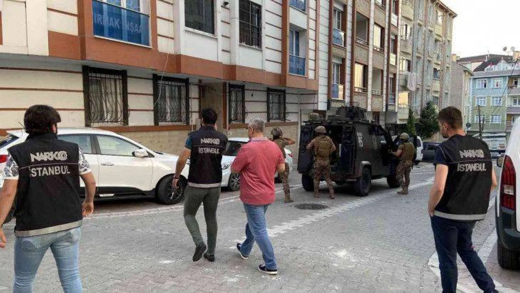 İstanbul'da uyuşturucu tacirlerine helikopter destekli eş zamanlı operasyon