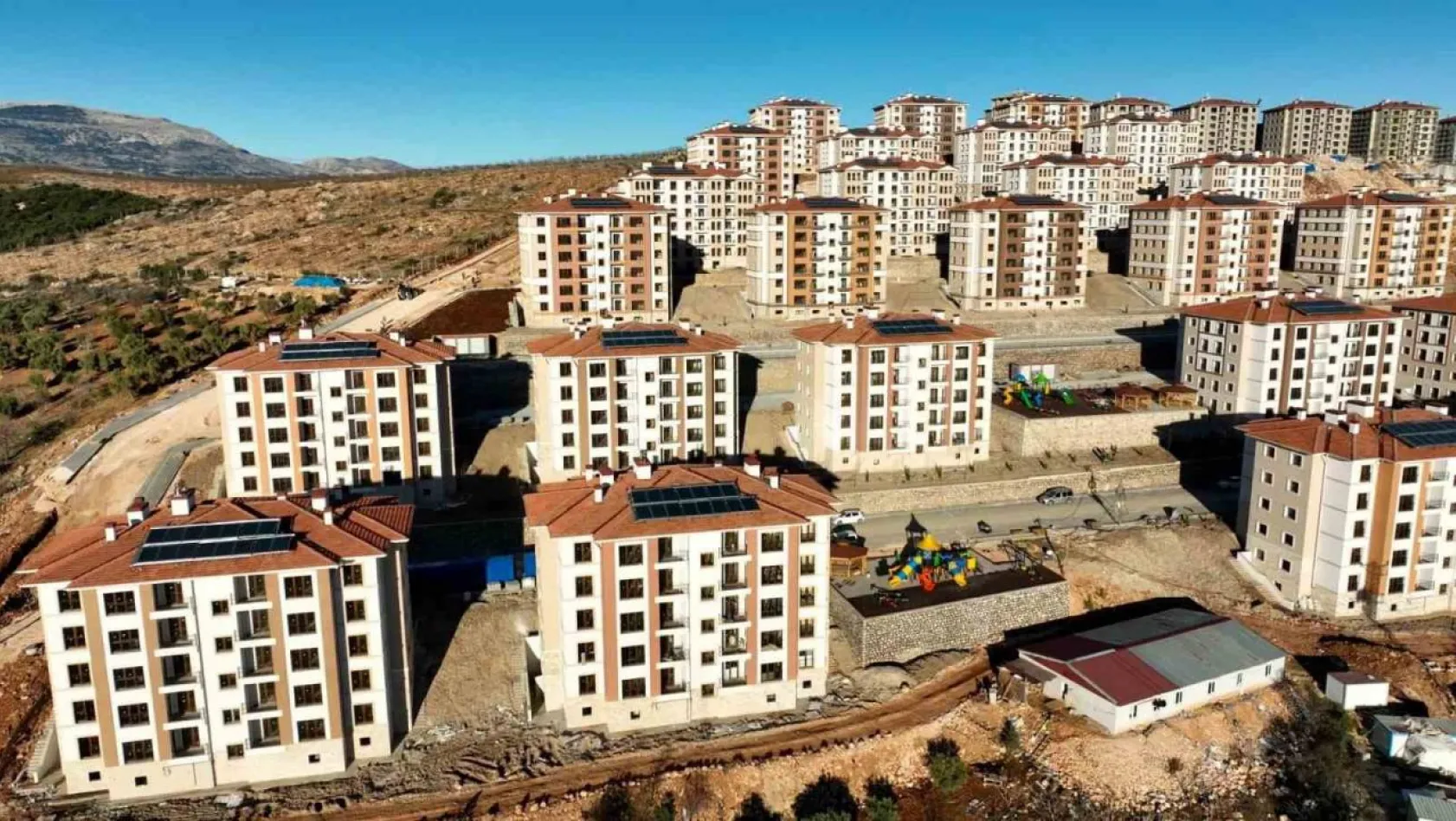 Kahramanmaraş'ta afet konutlarının sağlamlığı depremzedelerin beğenisini topladı