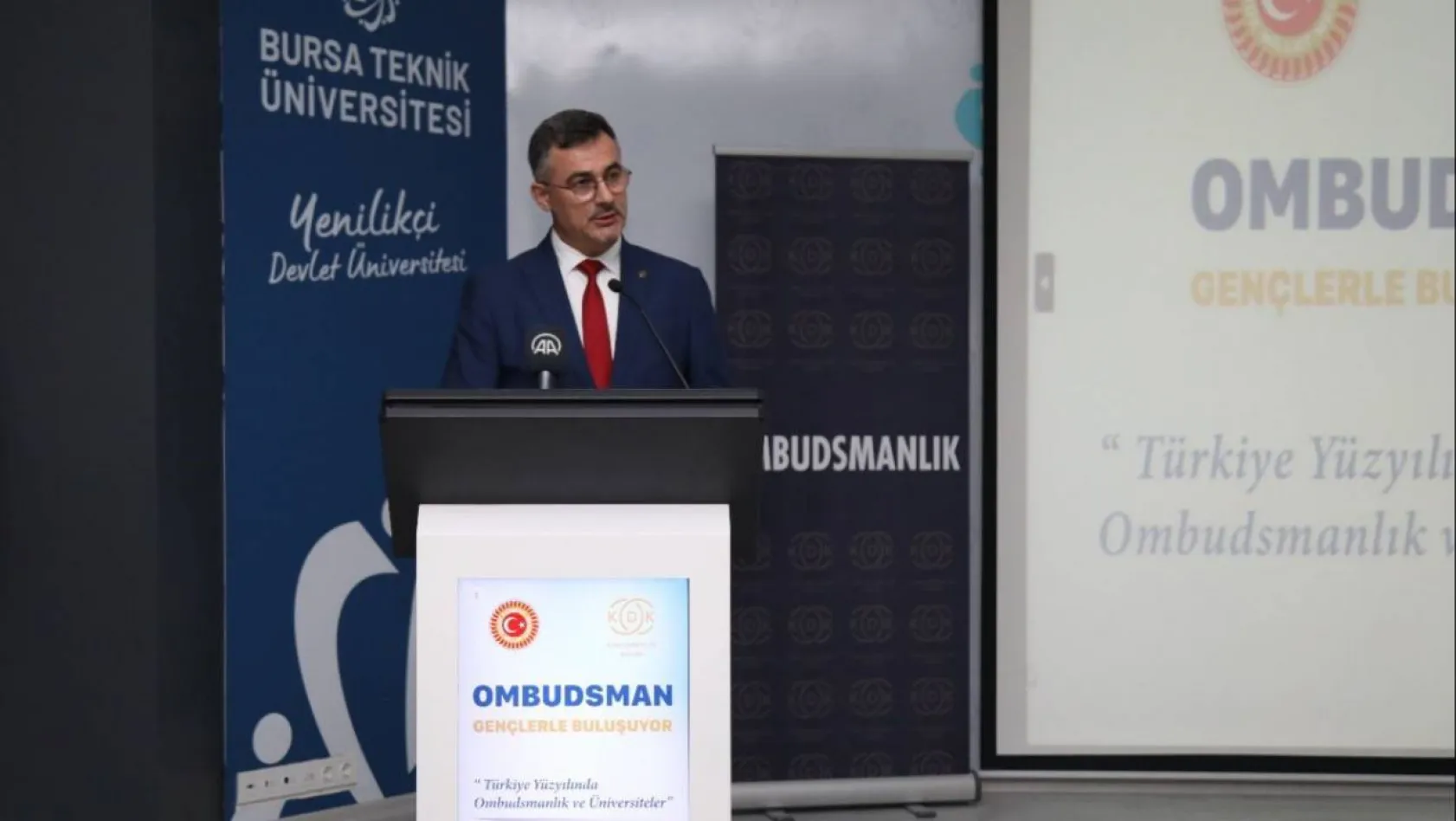 Kamu Başdenetçisi Malkoç: 'Türkiye Yüzyılı gençlerin çabaları sayesinde olacak'