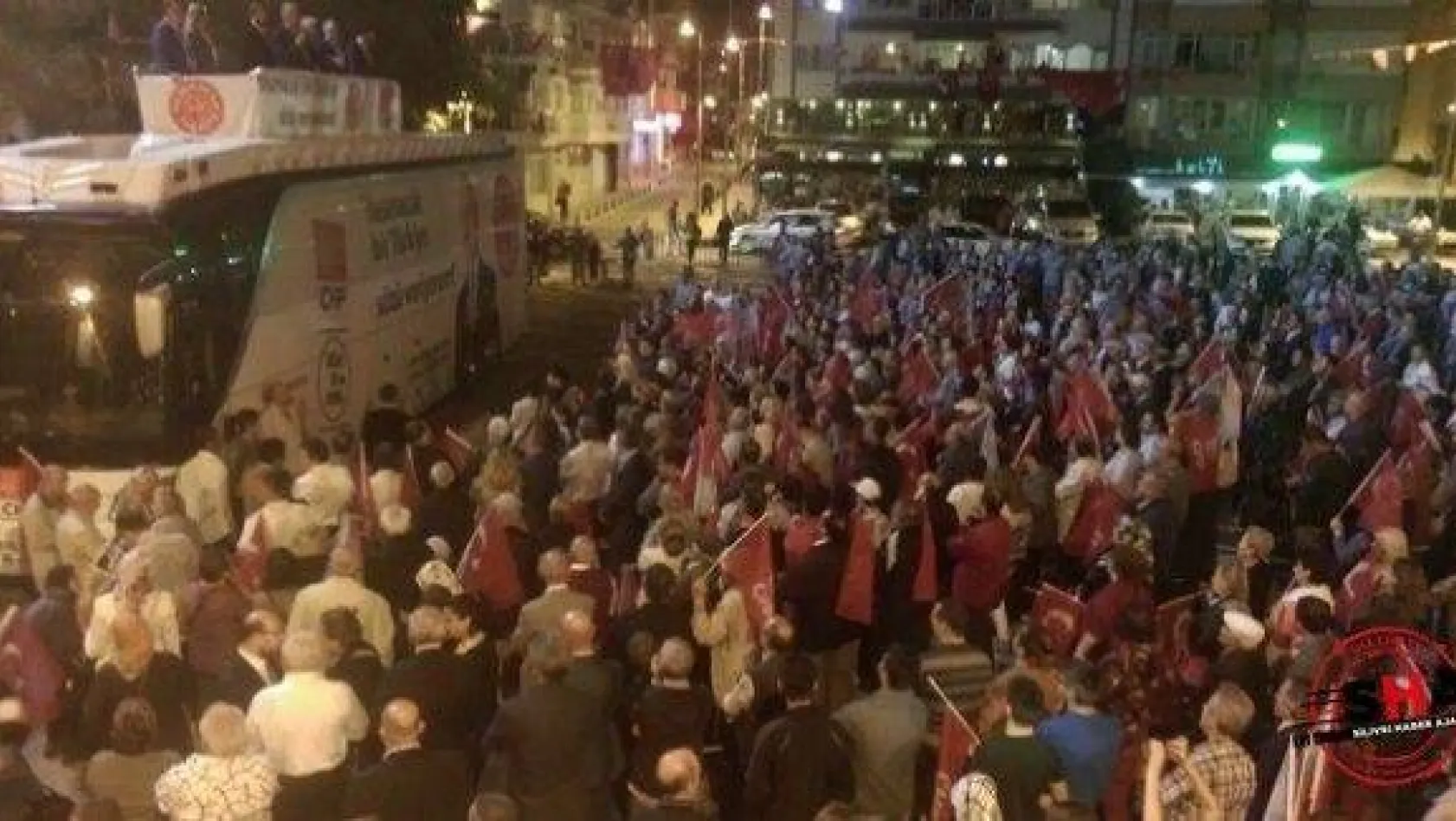 Karayalçın 'Yalvarıyorum CHP'ye oy verin'