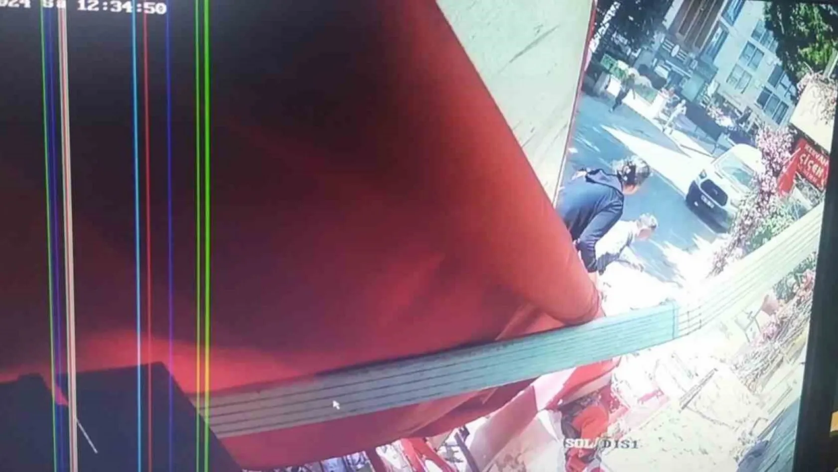 Kartal'da balkonun çökme anının kamera görüntüleri ortaya çıktı