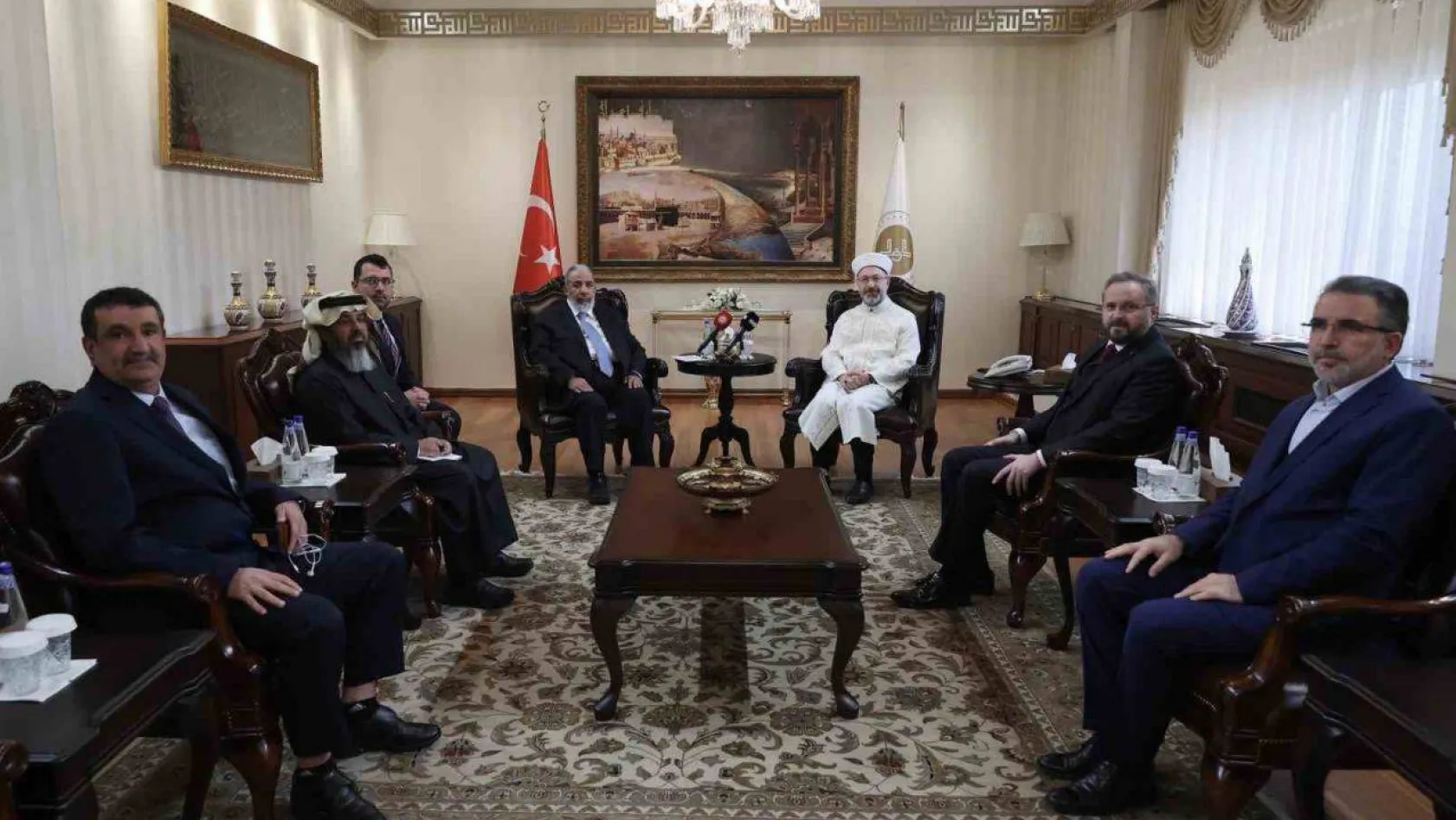 Katar Vakıflar ve İslam İşleri Bakanı Al Ghanim'dan Diyanet İşleri Başkanı Erbaş'a ziyaret