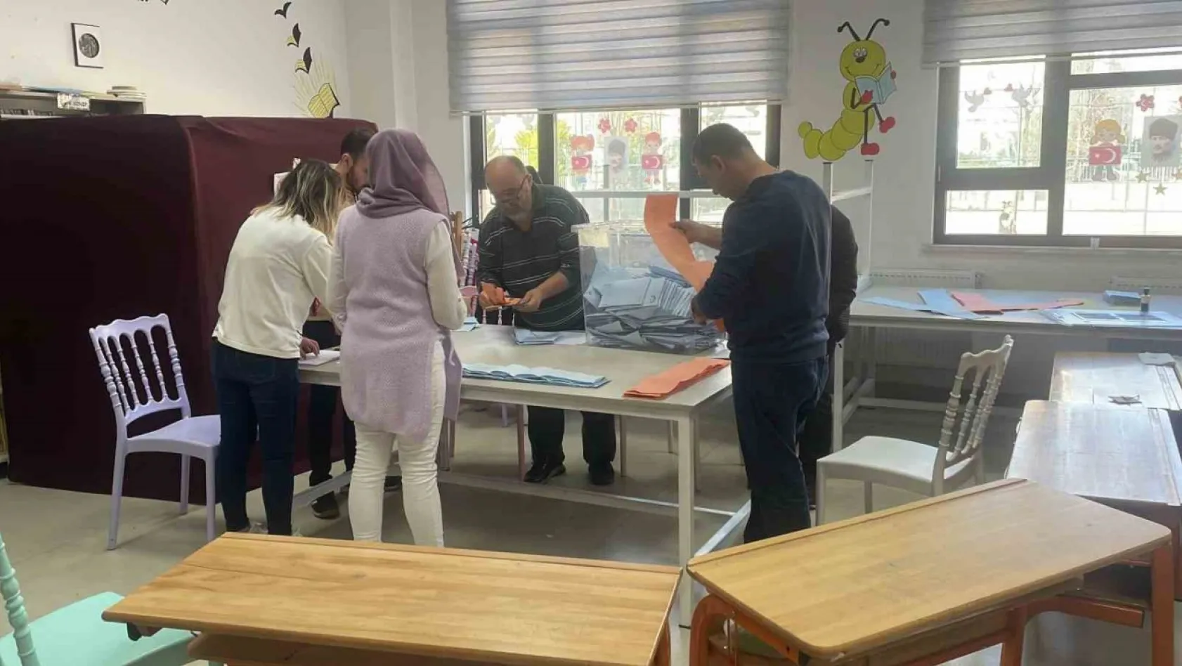 Kırklareli'nde oy sayma işlemi devam ediyor