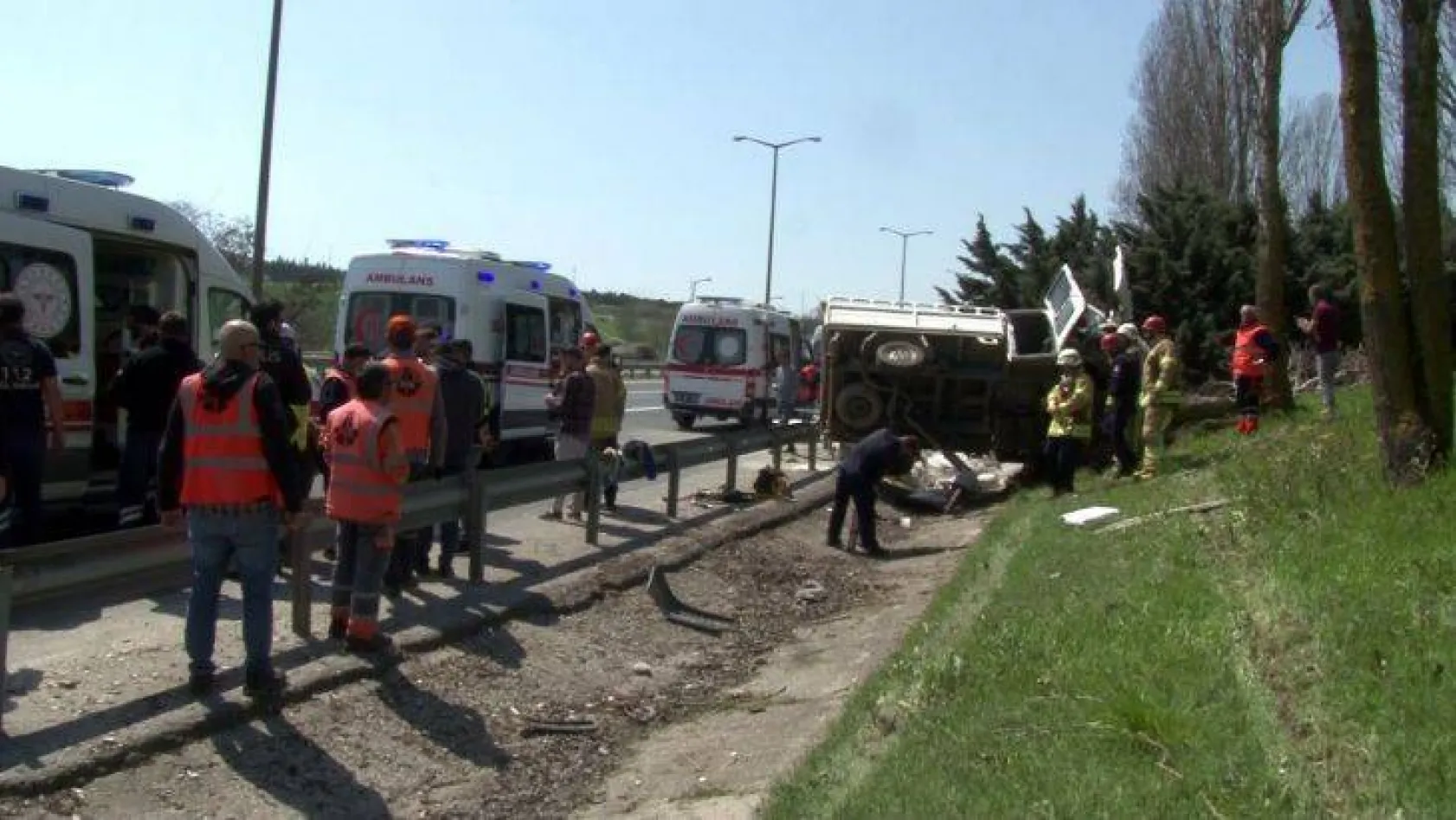 Kumburgaz TEM'de feci kaza: 3 yaralı