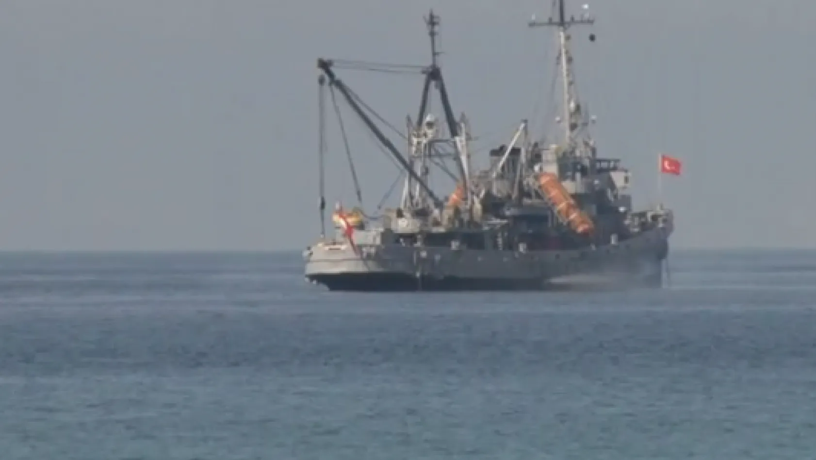Kumburgaz'da kaybolan gençler için Deniz Kuvvetleri devreye girdi