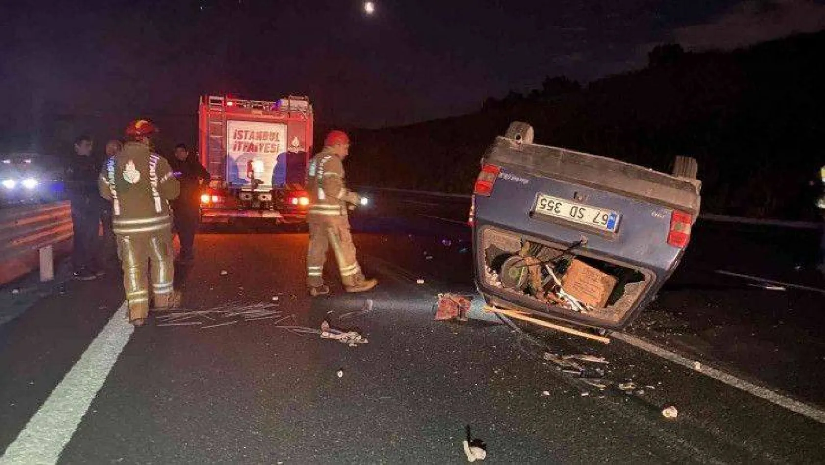 Kuzey Marmara Otoyolu'nda takla atan otomobil metrelerce sürüklendi: 2 yaralı
