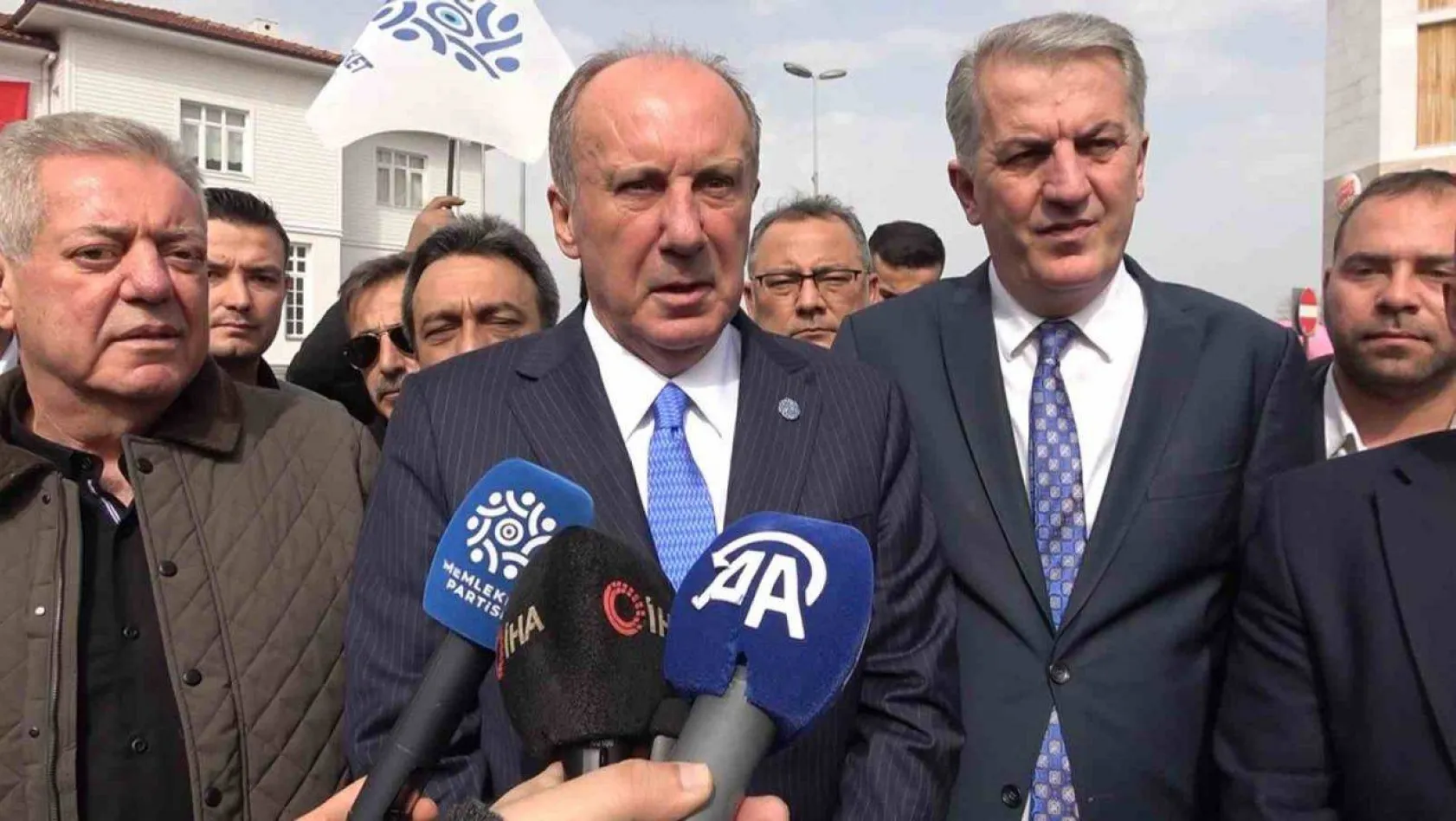 Muharrem İnce, 'Bak İzmir'i kaybeden CHP Genel Başkanı olursun dikkat et'