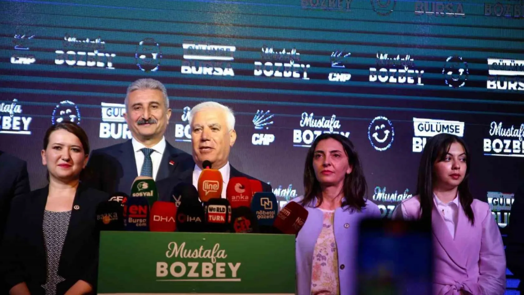 Mustafa Bozbey: 'Öndeyiz'