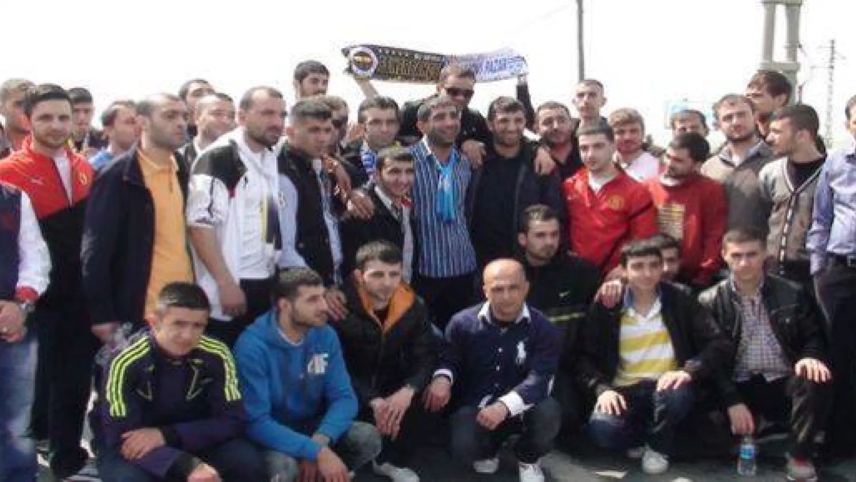 Novi Pazar Taraftarı Silivri'de Karşılandı