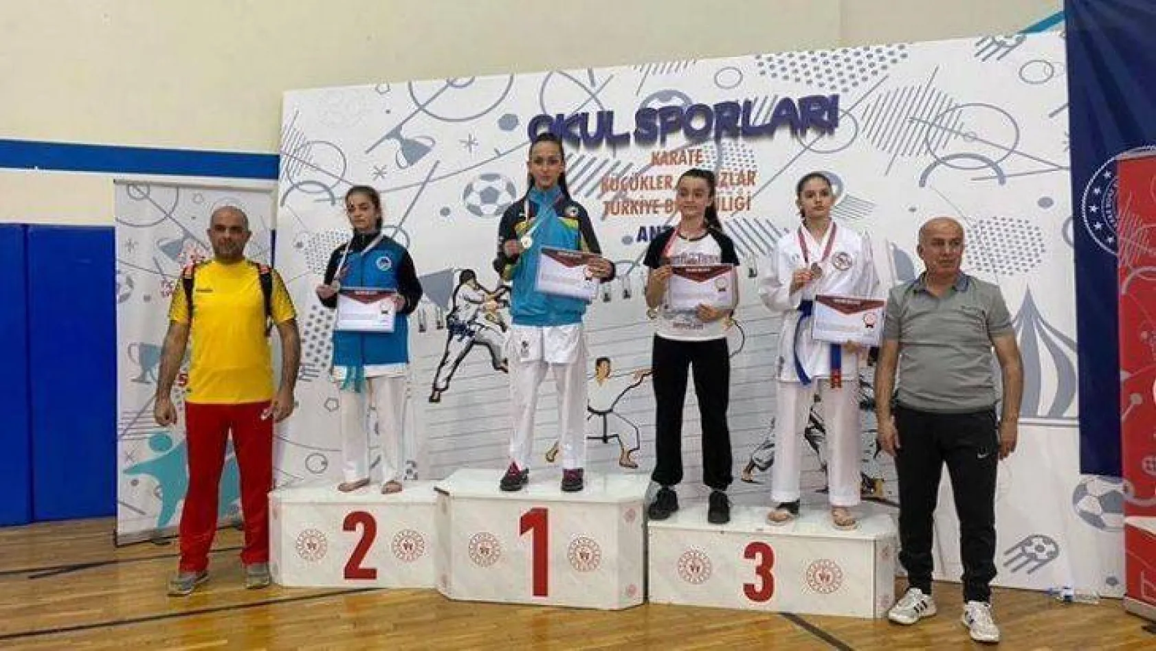 Odak öğrencisi Karate'de Türkiye 1.'si oldu