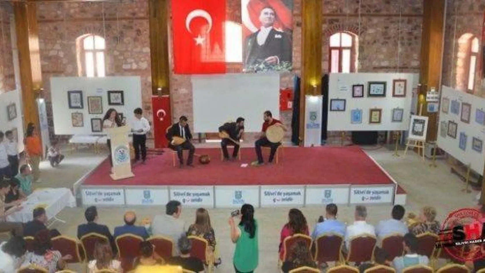 'Özay Gönlüm' Ses yarışması finali yapıldı.