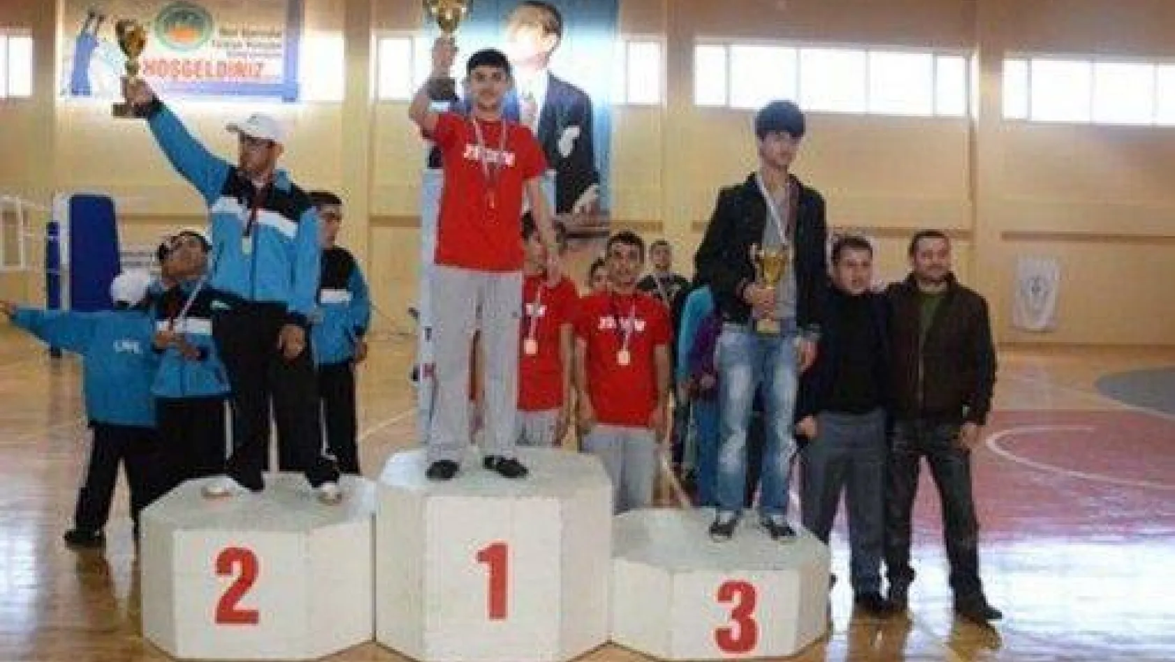 Özel Sporcular Şampiyonası'nda Silivri'ye Tam Not