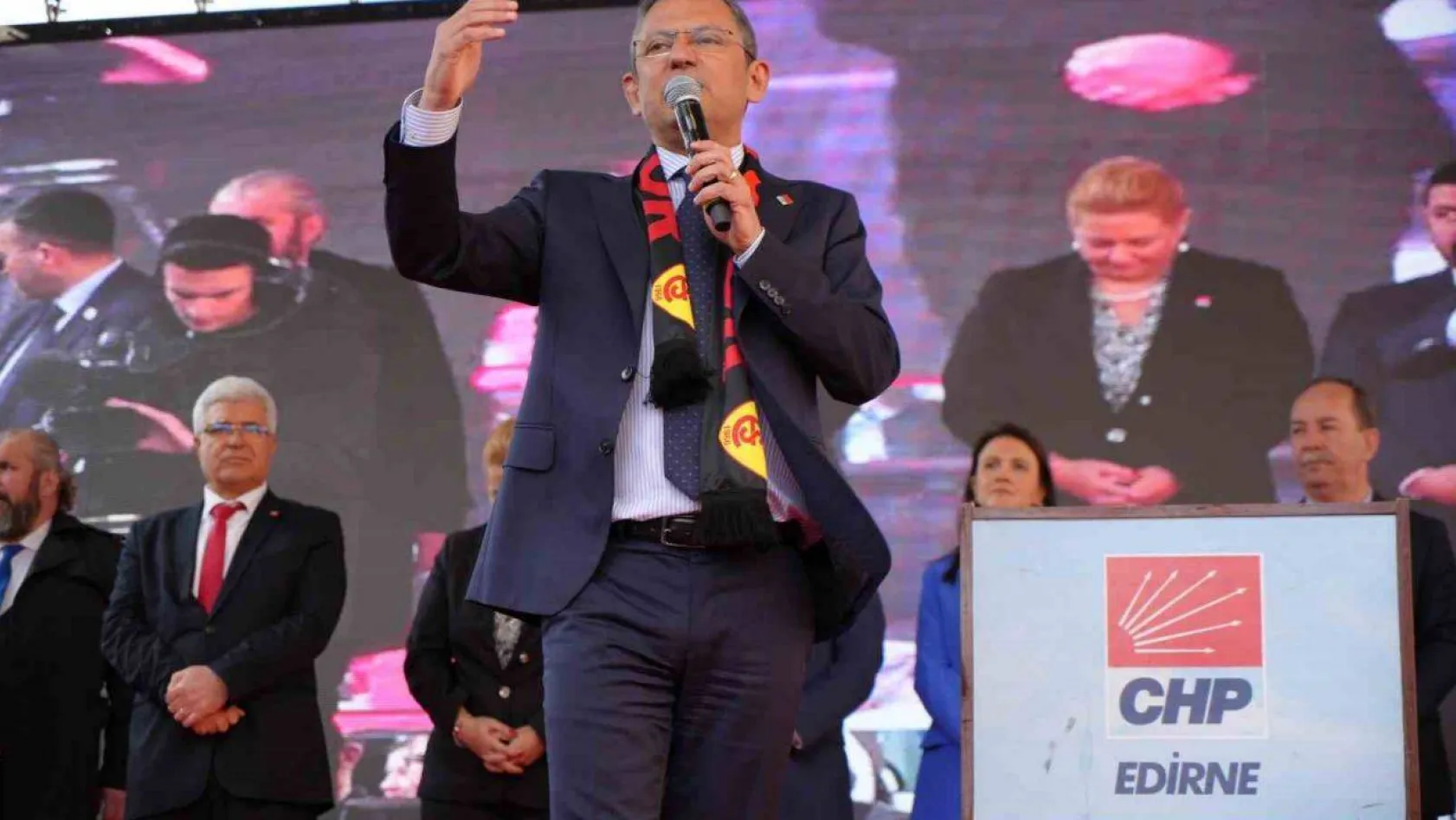 Özgür Özel, İYİ Parti Edirne adayını hedef aldı