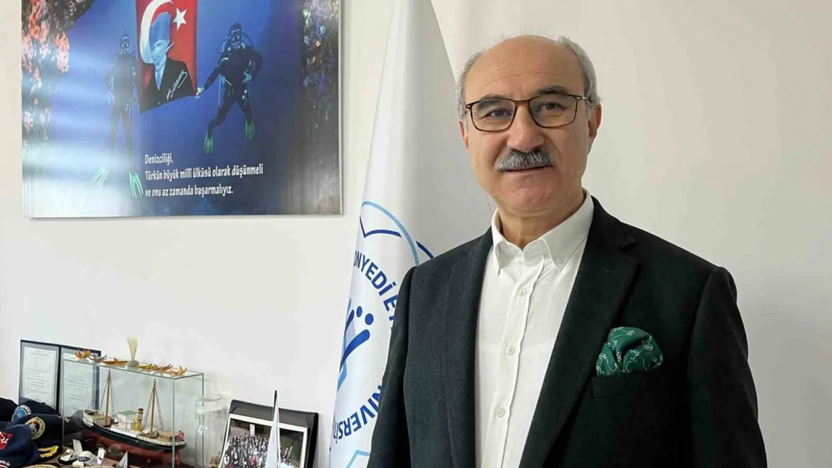 Prof. Dr. Mustafa Sarı 'Marmara Denizi'nde balon veya aslan balığı yok'