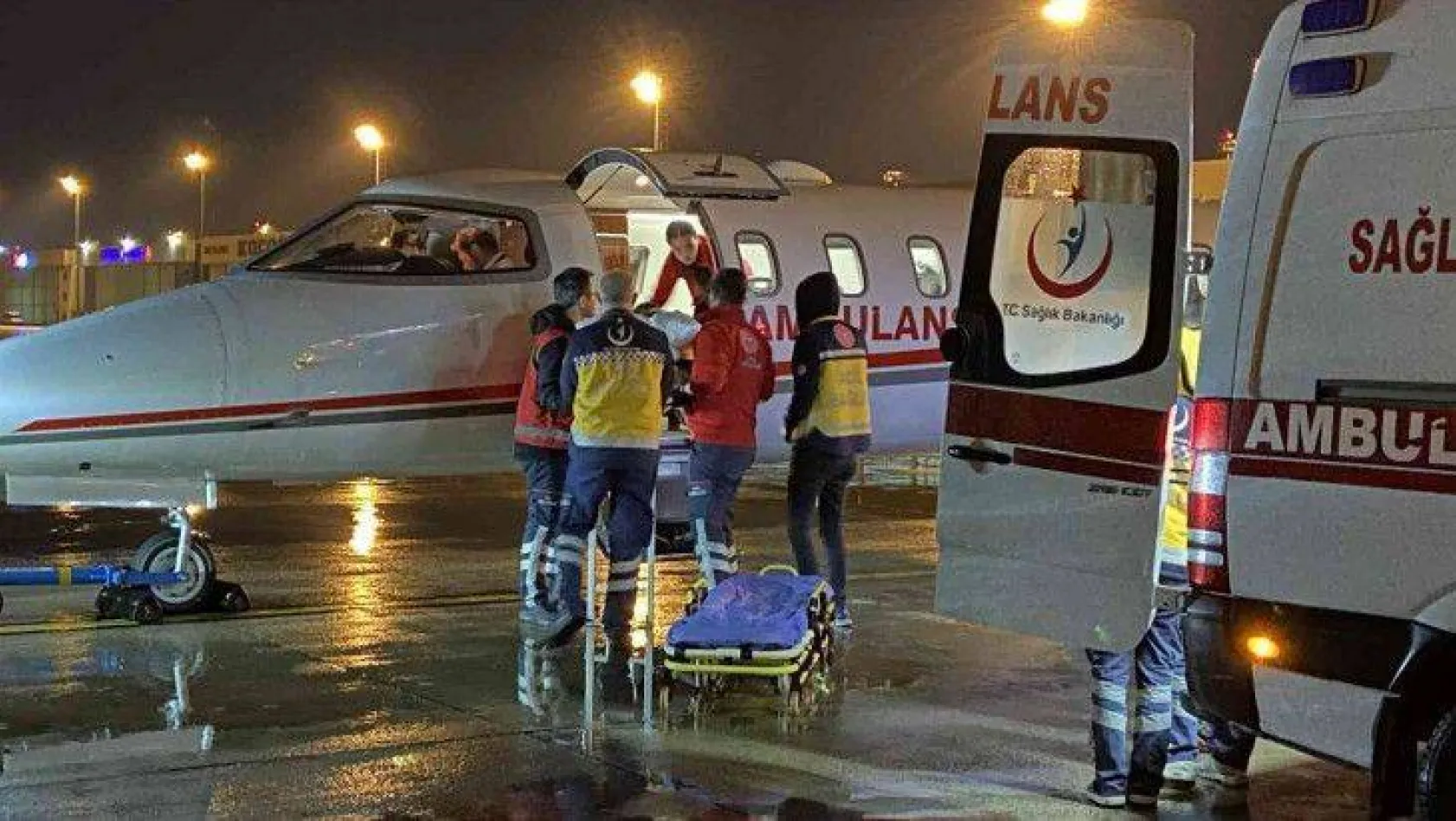 Sağlık Bakanlığı harekete geçti: Fas ve Mısır'daki iki Türk hasta, tedavileri için ambulans uçakla Türkiye'ye getirildi