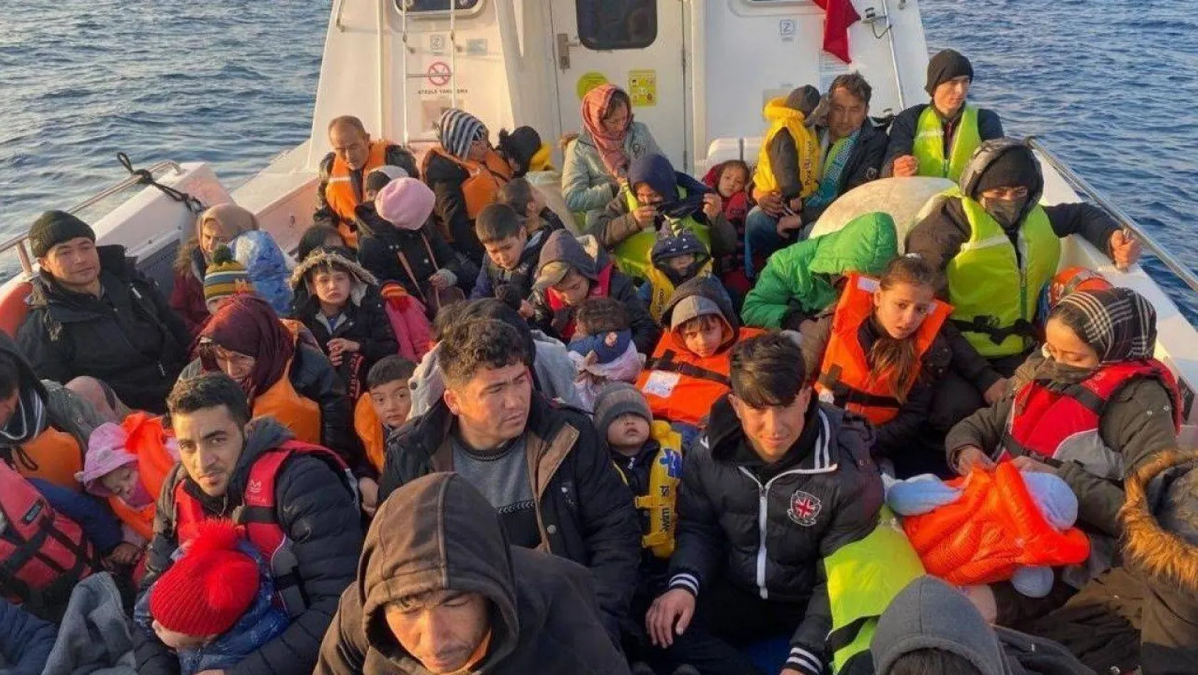 Sahil Güvenlik, 7 ayda Yunanistan'ın geri ittiği 698 kaçak göçmeni kurtardı