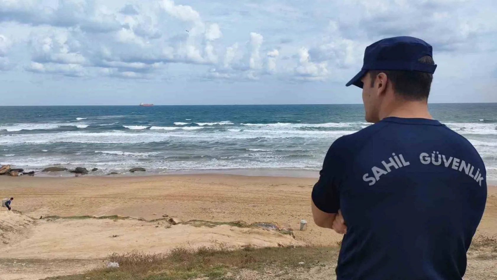 Sarıyer'de denize giren 14 yaşındaki çocuk kayboldu