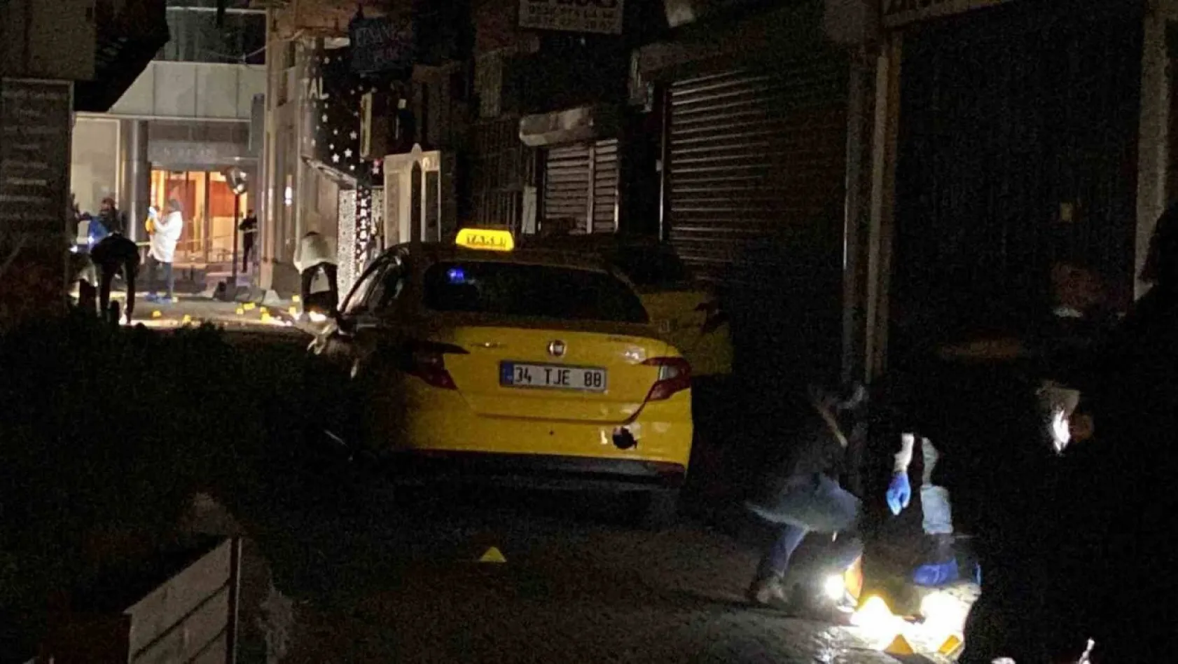 Sarıyer'de gece kulübünde silahlı çatışma: 2'si polis 5 yaralı
