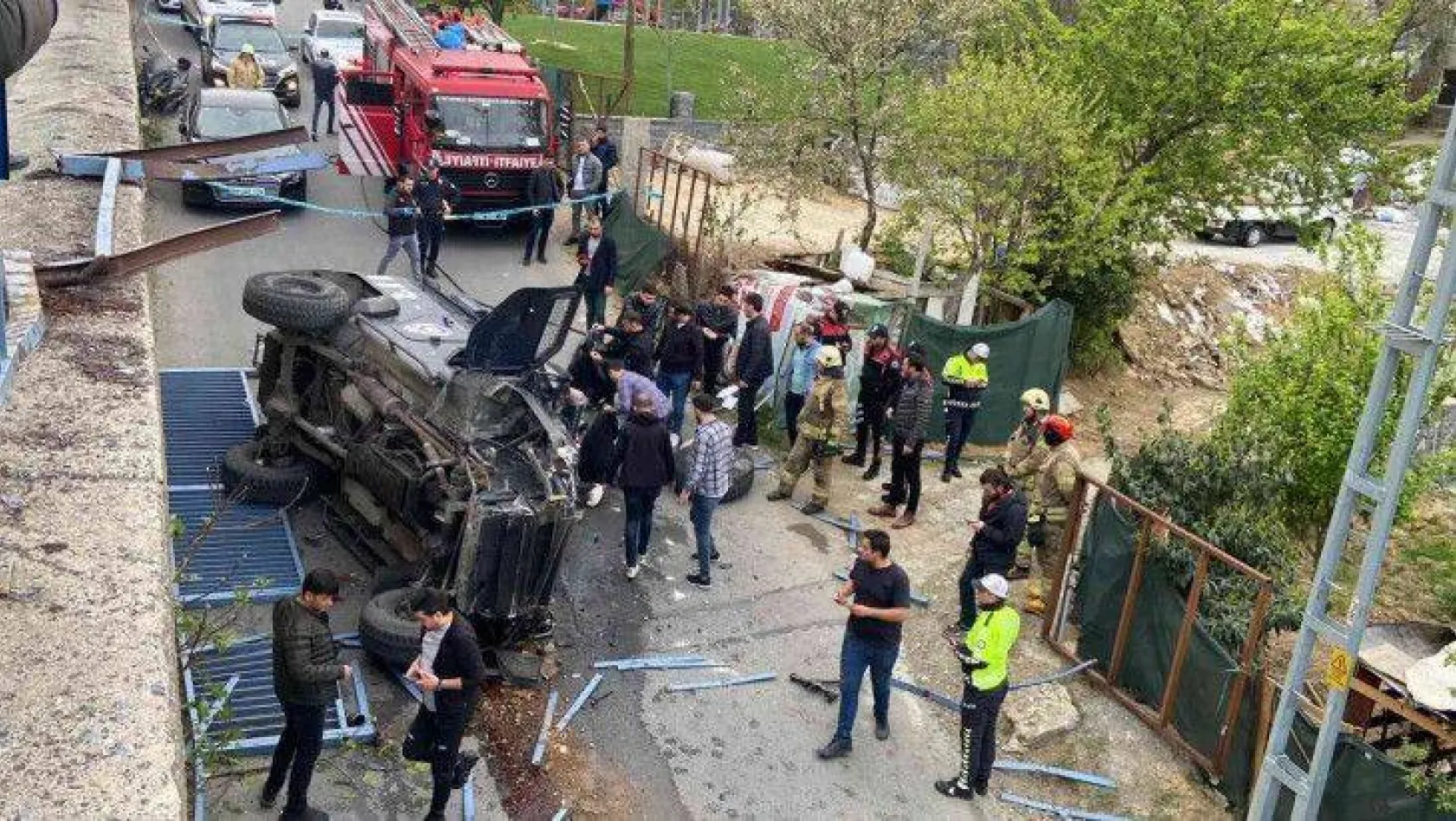 Sarıyer'de zırhlı polis aracı kaza yaptı: 2 polis yaralı