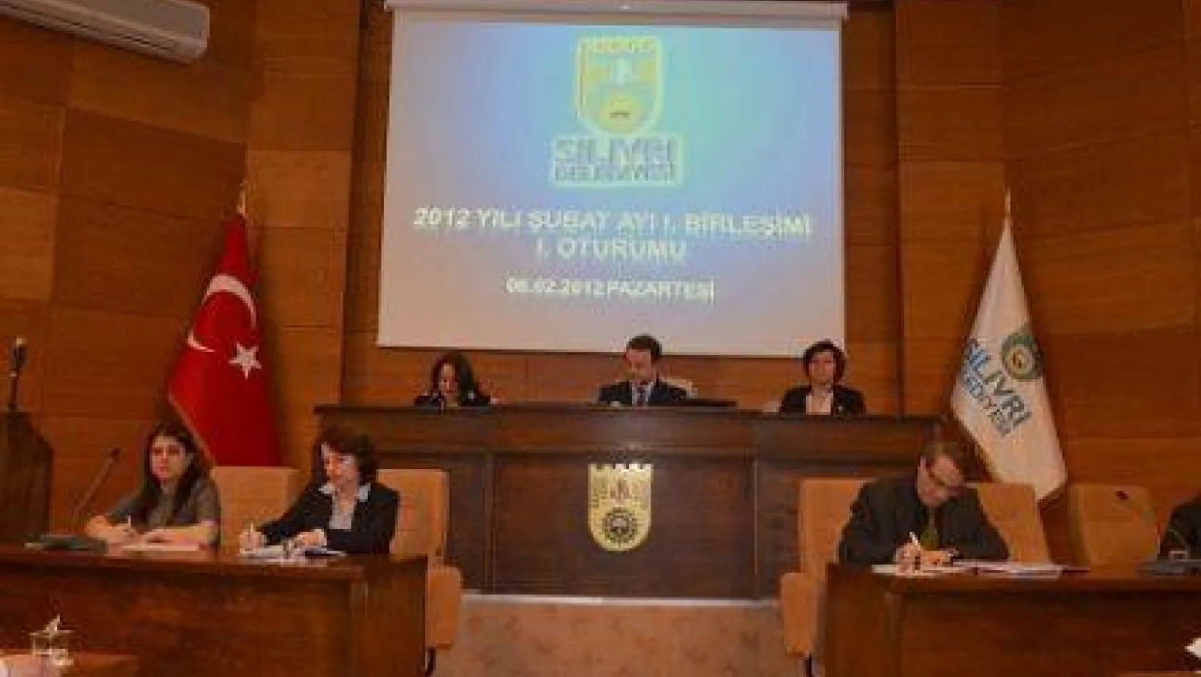Silivri Belediye meclisinde 'düşman' tartışması!