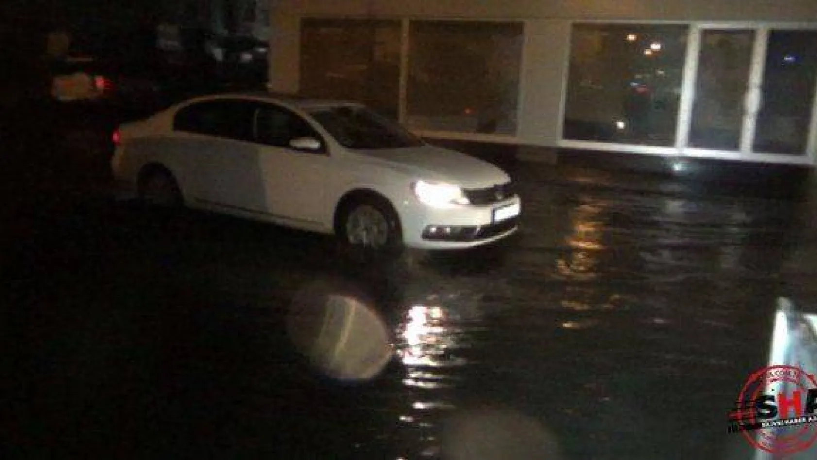 Silivri'de yağan yağmur etkili oldu