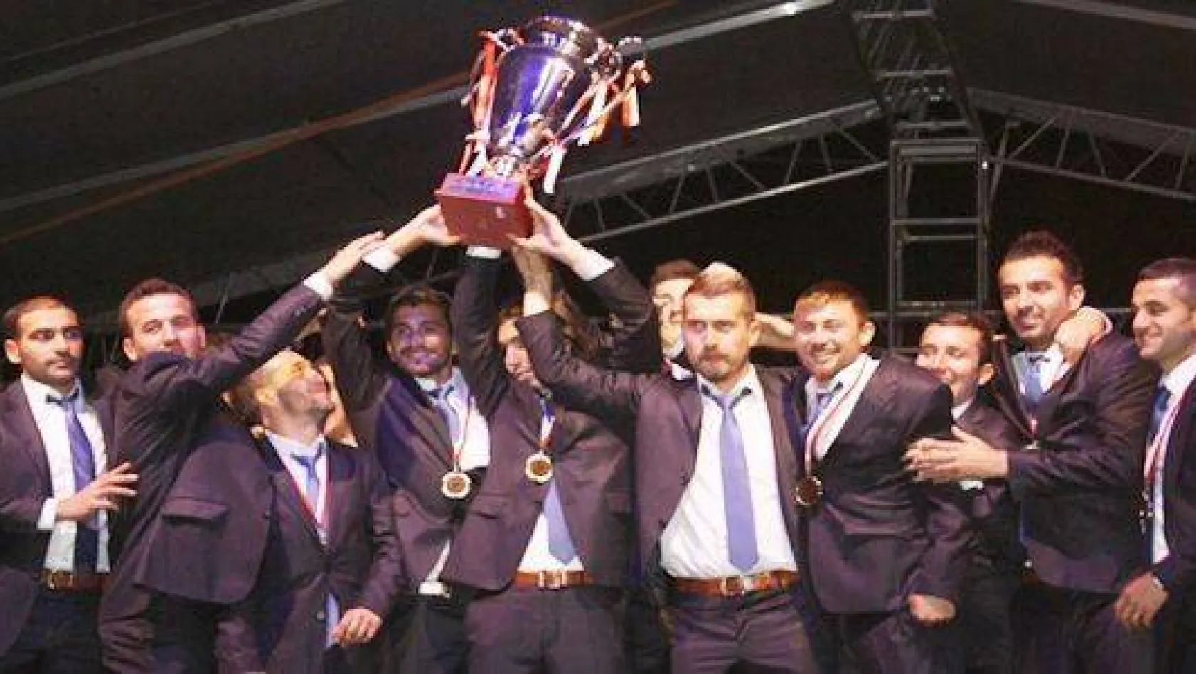 Silivrispor Şampiyonluğu kutladı