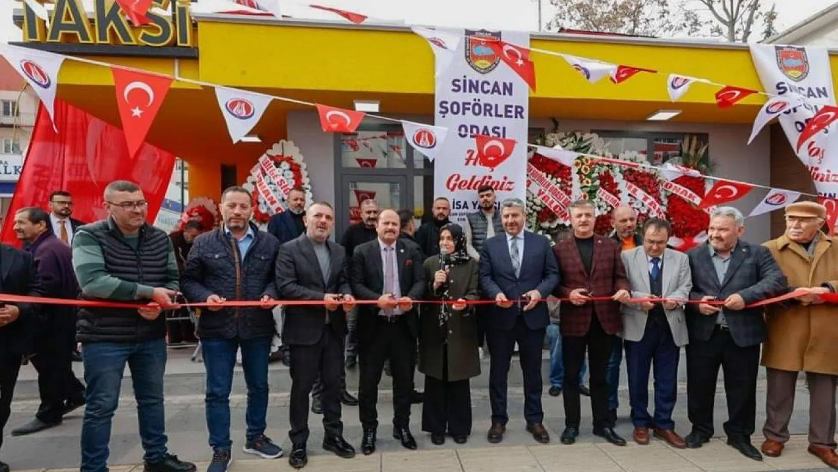Sincan Belediye Başkanı Ercan 'Vatan Taksi Durağı'nın açılışını yaptı