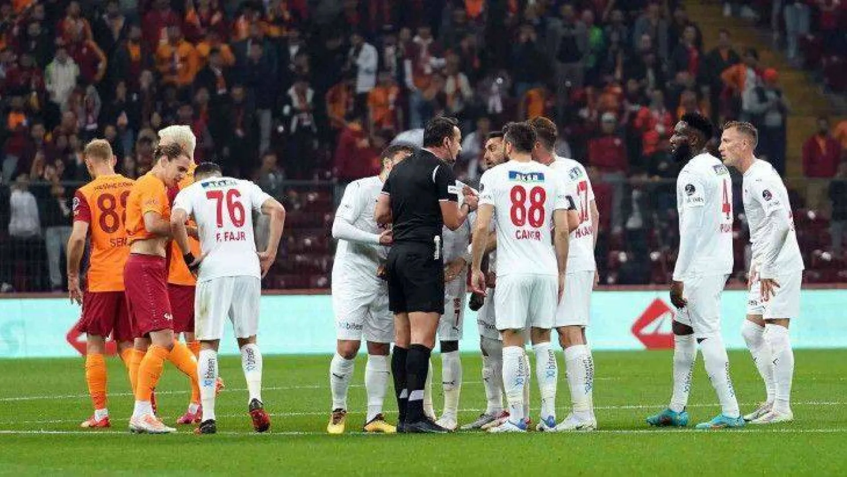 Spor Toto Süper Lig: Galatasaray: 1 - Sivasspor: 0 (Maç devam ediyor)