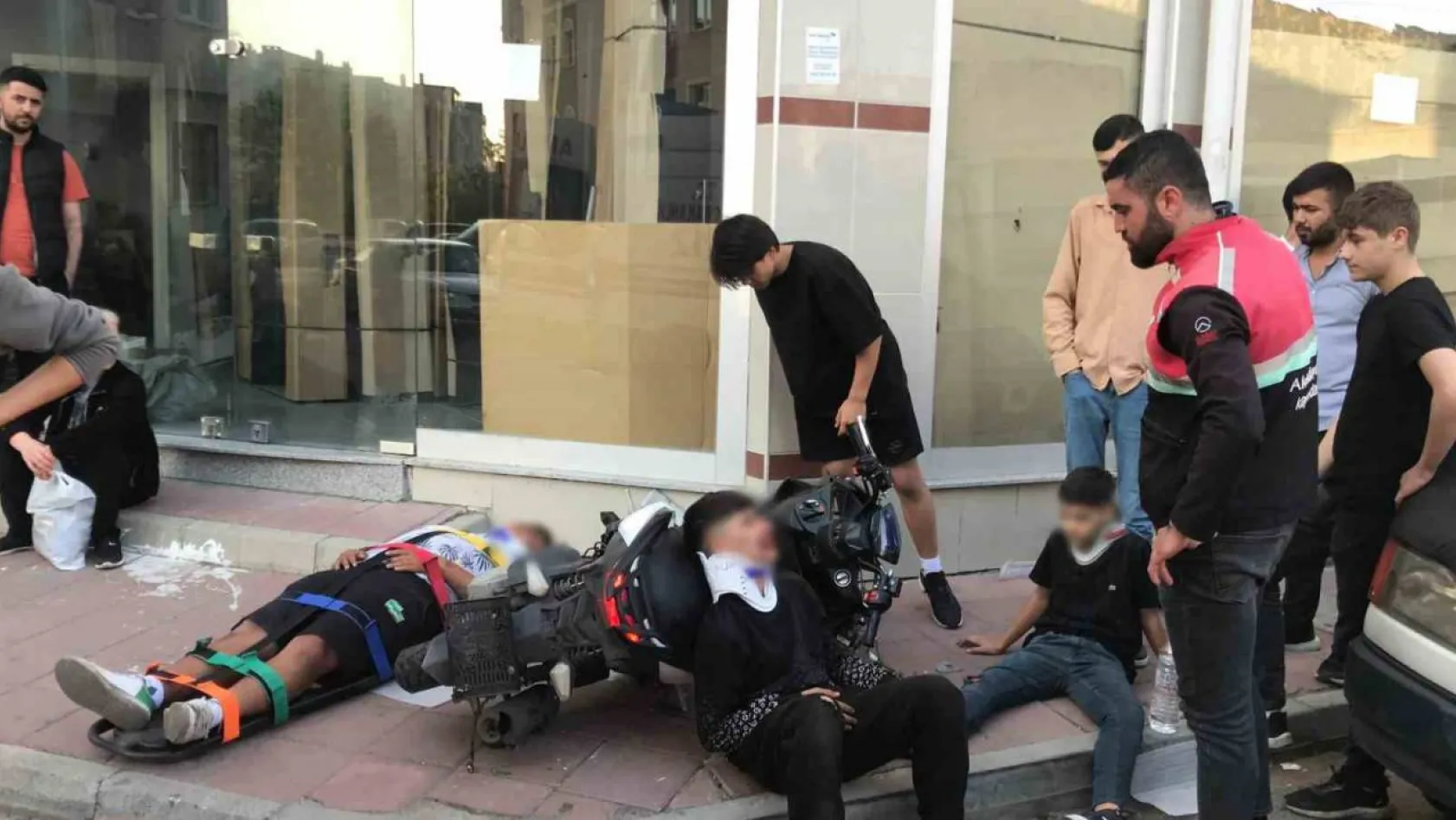 Tekirdağ'da iki motosiklet çarpıştı: 3 çocuk yaralandı