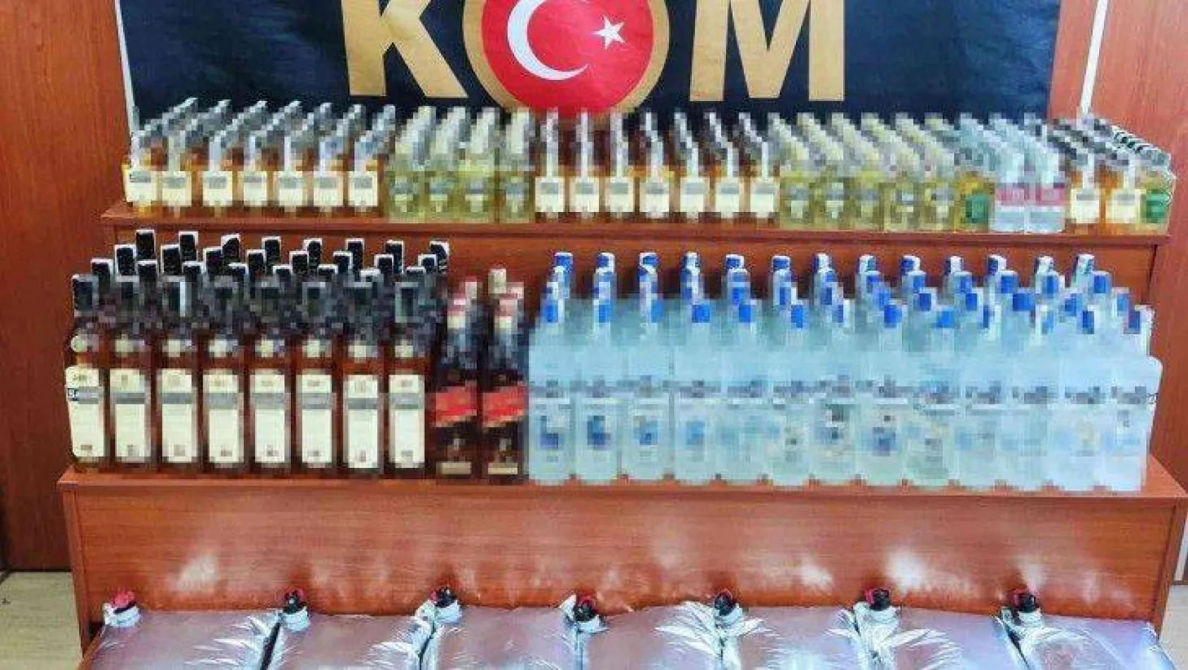 Tekirdağ'da kaçak içki operasyonu: 422 şişe içki ele geçirildi