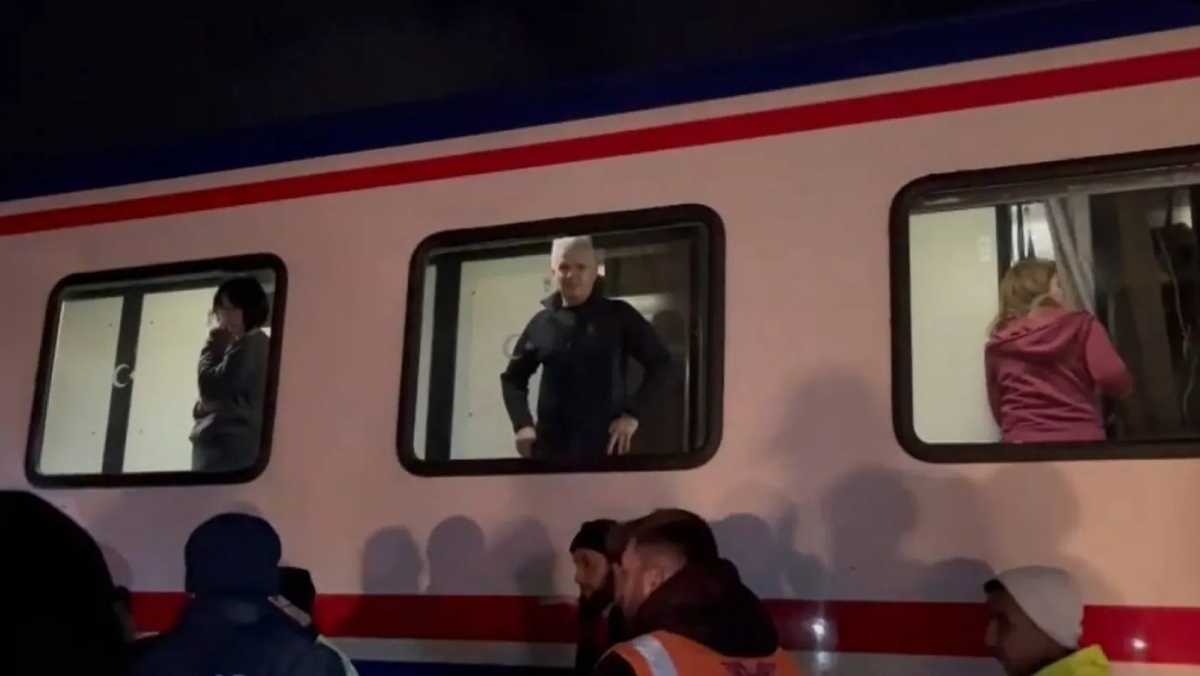 Tekirdağ'da meydana gelen tren kazasında 80 yolcu perona alındı