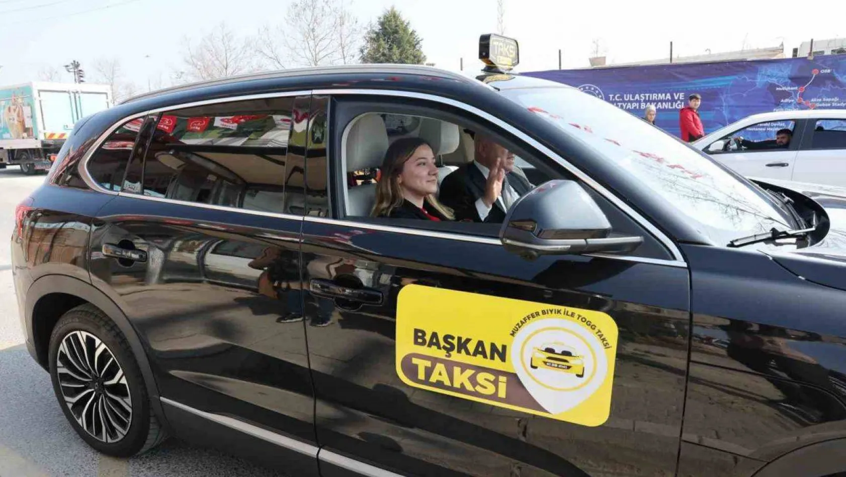 Togg taksi, Başkan Bıyık şoför oldu