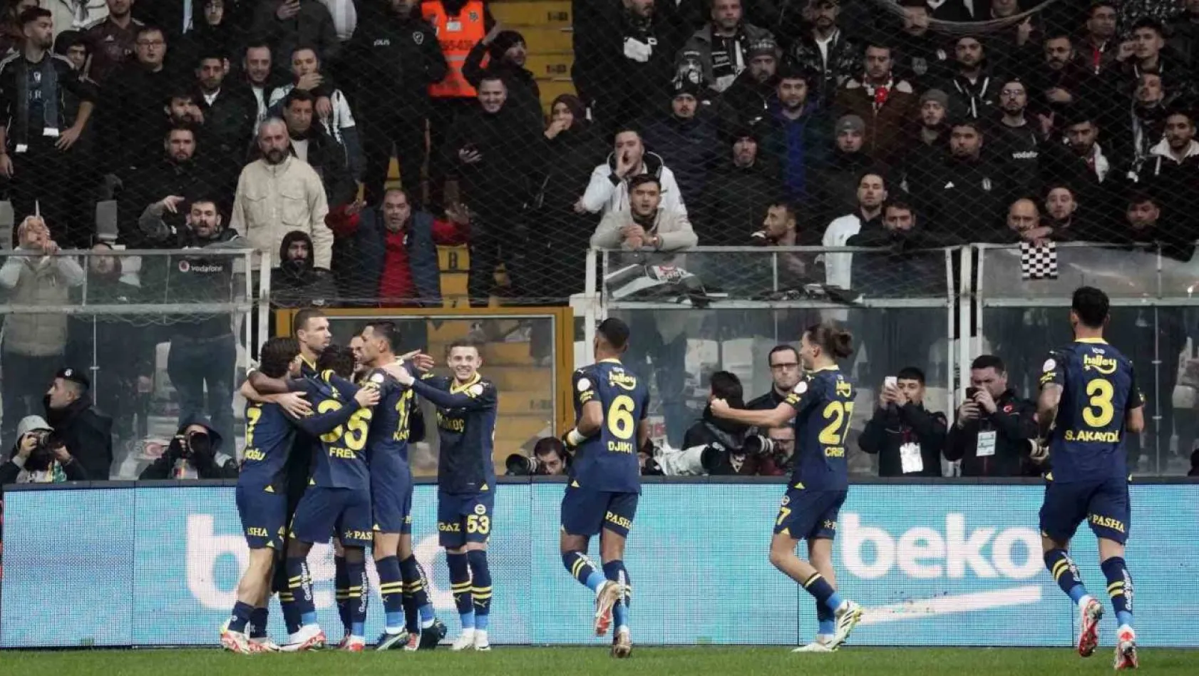 Trendyol Süper Lig: Beşiktaş: 1 - Fenerbahçe: 1 (İlk yarı)