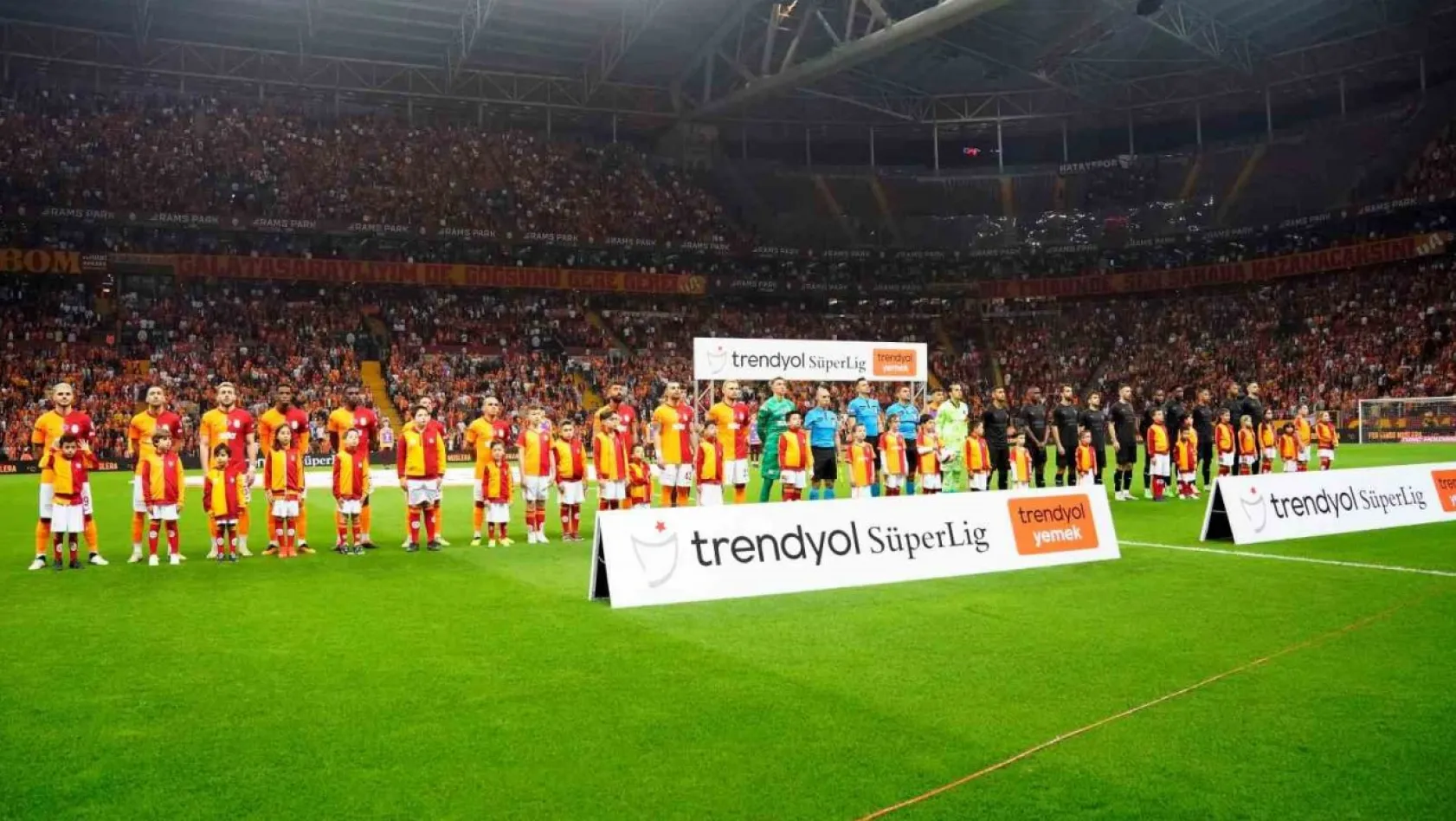 Trendyol Süper Lig: Galatasaray: 1 - Hatayspor: 0 (Maç devam ediyor)