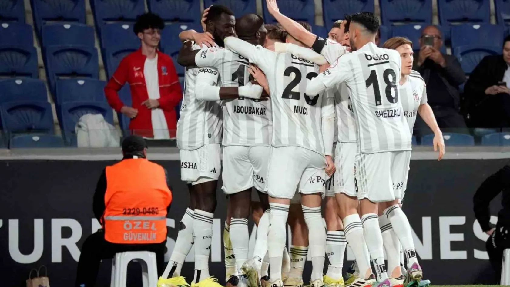 Trendyol Süper Lig: RAMS Başahkşehir: 0 - Beşiktaş: 1 (İlk yarı)