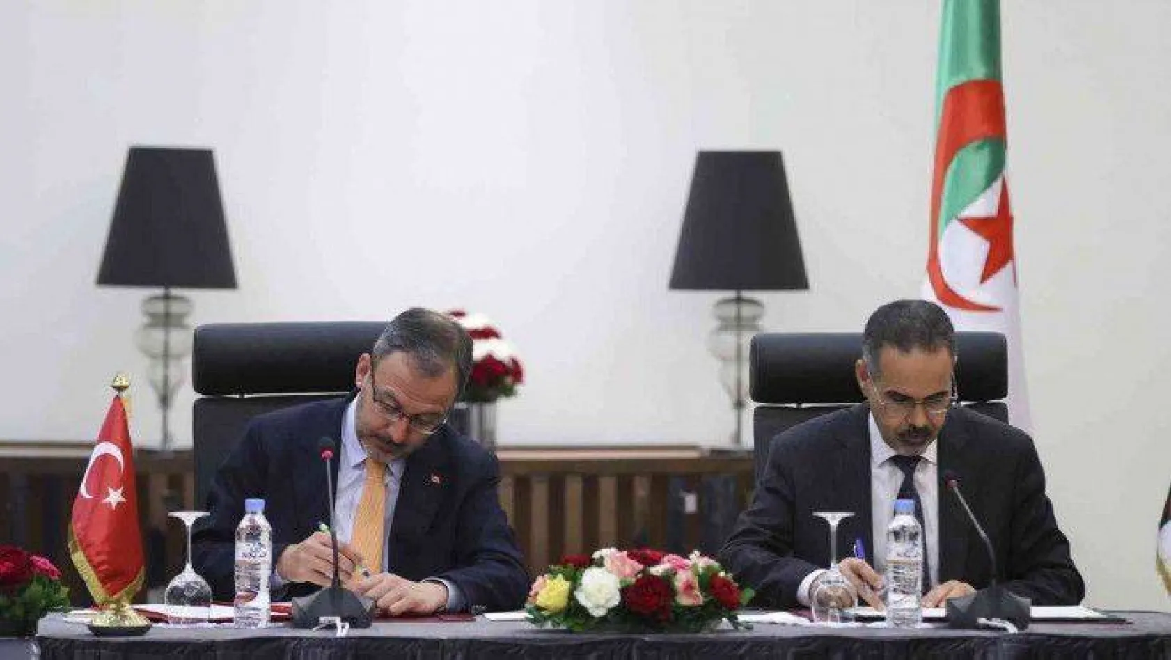 Türkiye ile Cezayir arasında iş birliği protokolü imzalandı