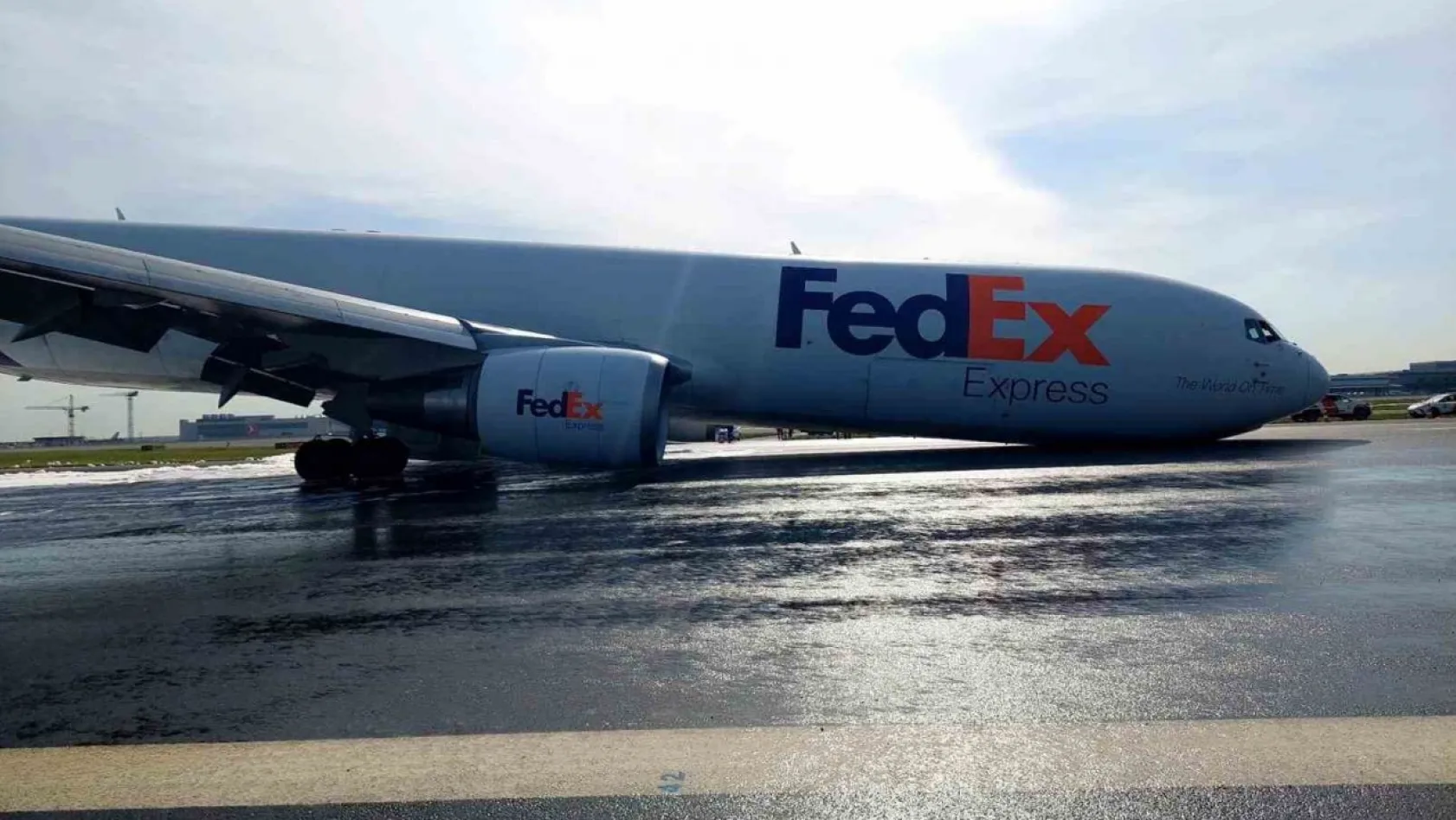 Ulaştırma ve Altyapı Bakanlığından İstanbul Havalimanı'ndaki kargo uçağı kazasıyla ilgili açıklama