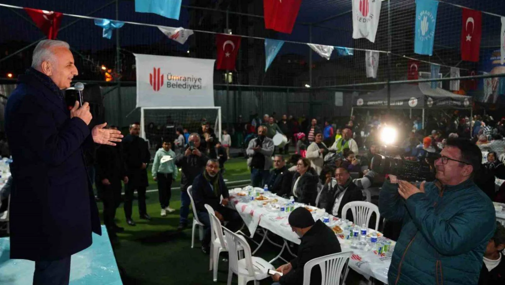 Ümraniye Belediye Başkanı Yıldırım, Roman vatandaşlar ile iftar yemeğinde buluştu