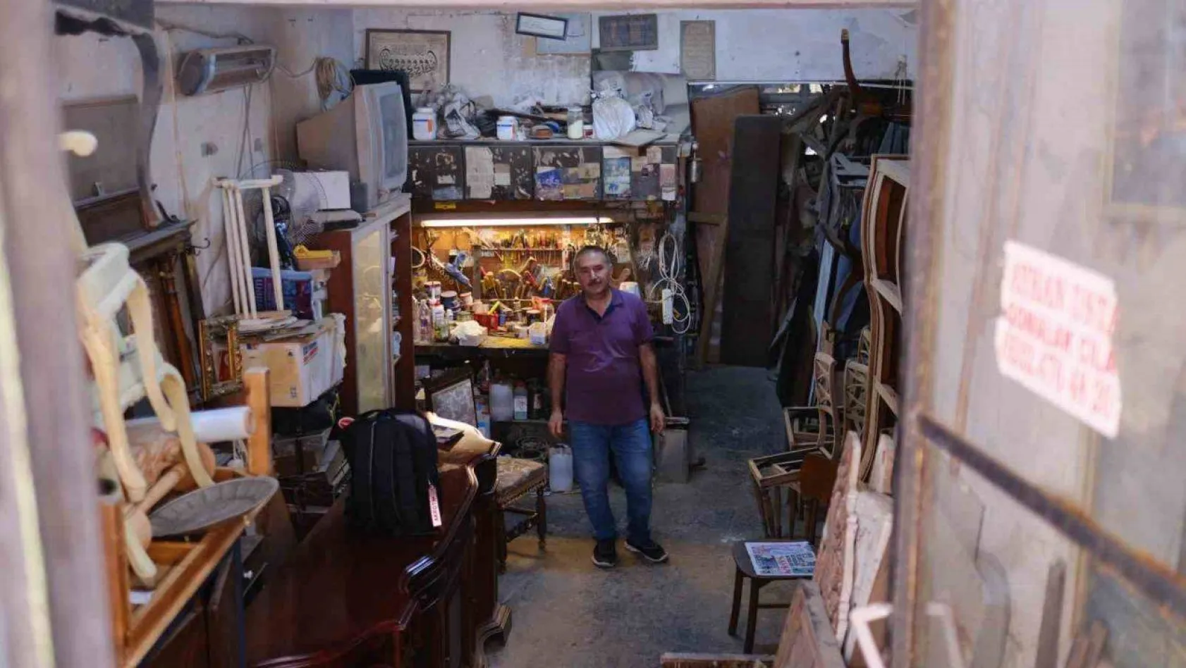 Unutulmaya yüz tutmuş gomalak ustalığını 43 yıldır İstanbul'da yapıyor