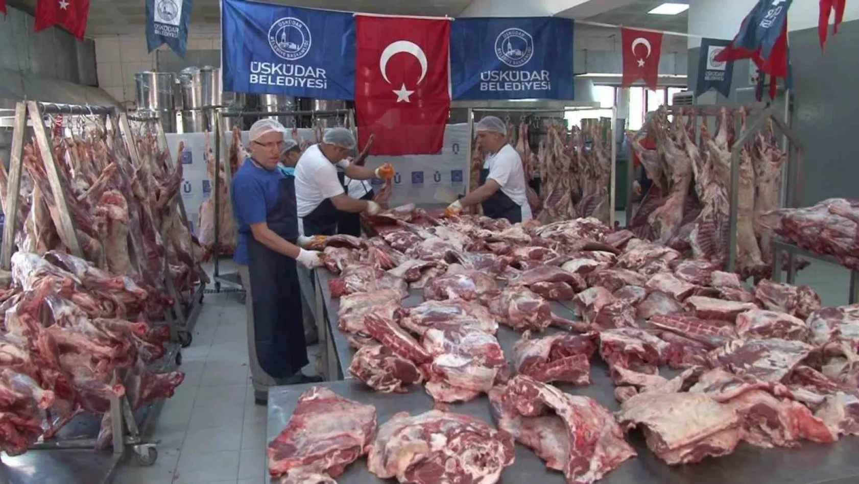 Üsküdar'da 10 bin aileye kurban eti dağıtımı başladı