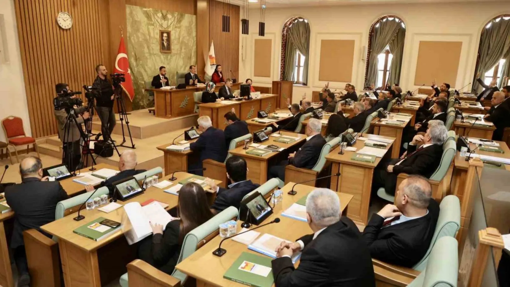 Zeytinburnu'nda yeni dönemin ilk meclis toplantısı yapıldı