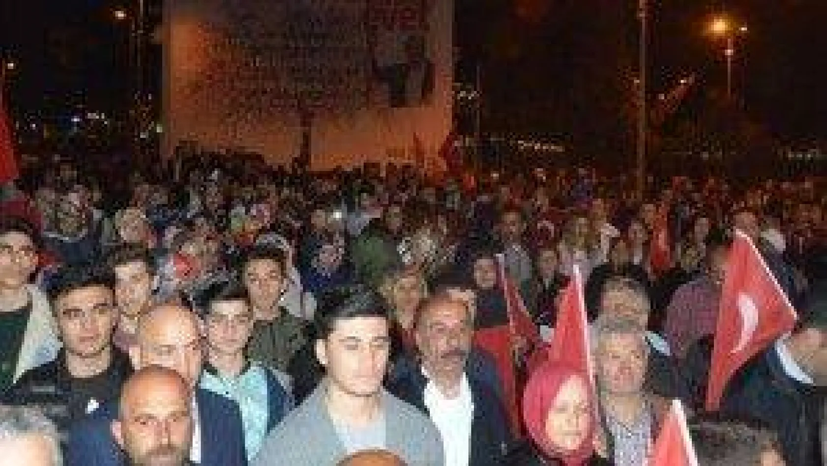 Silivri AK Parti'de Referandum kutlaması