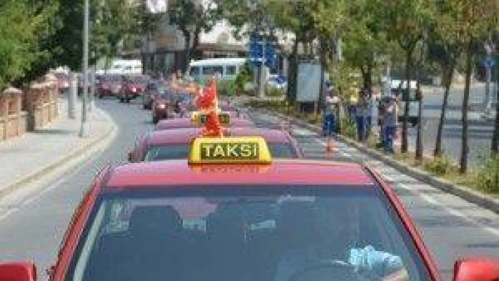 Taksici esnafı da darbe girişimini kınadı