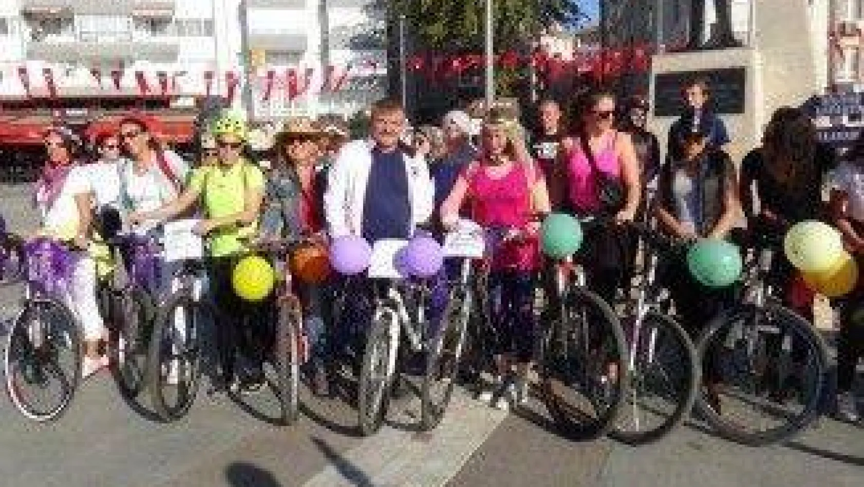 Süslü Kadınlar'dan bisiklet turu